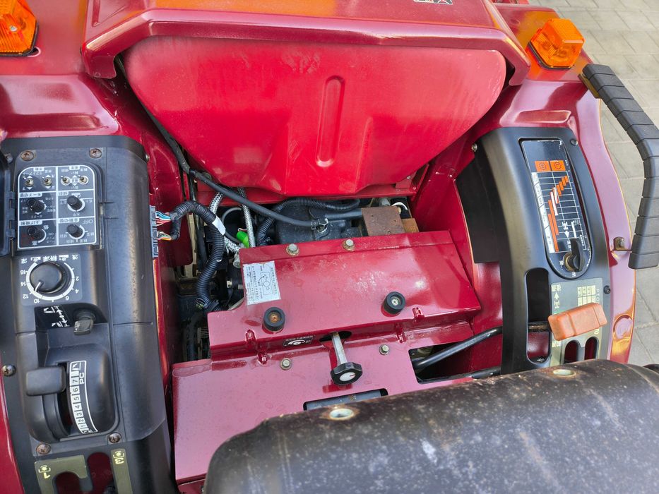 Японський мінітрактор Mitsubishi MT 165