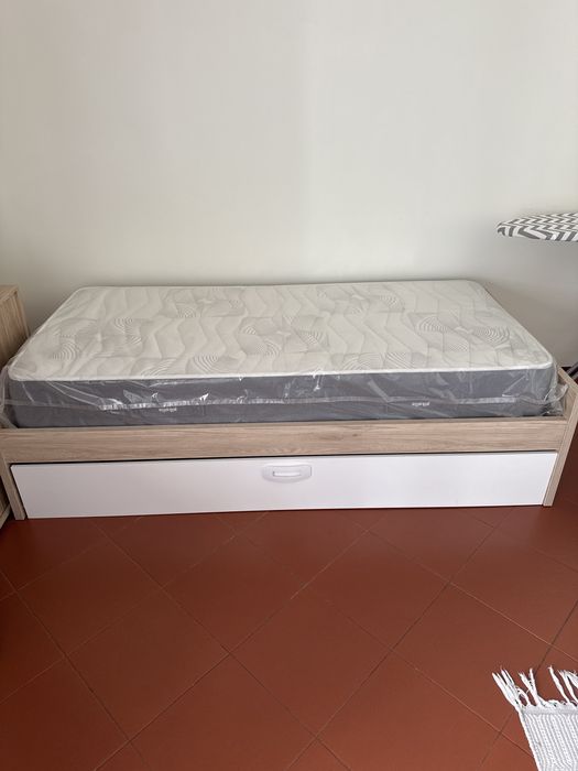Cama de solteiro