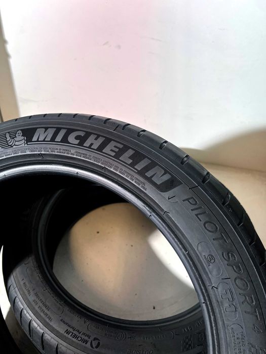 Pneus Michelin Pilot Sport 4 (Tesla) - 235/45/18 - Excelentes