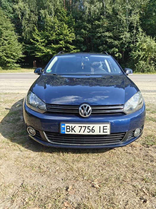 Volkswagen Golf універсал 2012 року