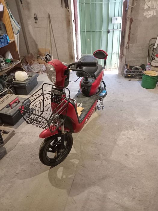 Продам электроскутер PLERS