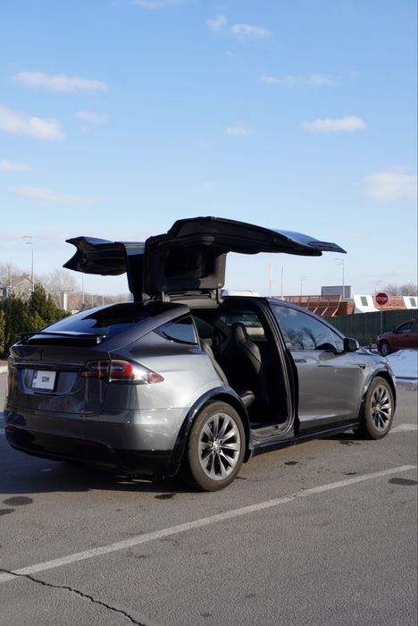 Tesla model X 2019