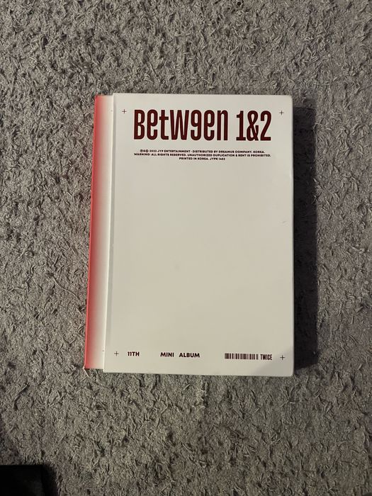 альбом twice between 1&2