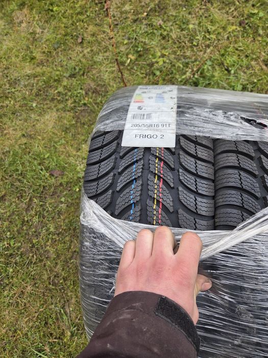 Nowe opony 2szt 205/55R16 Dębica