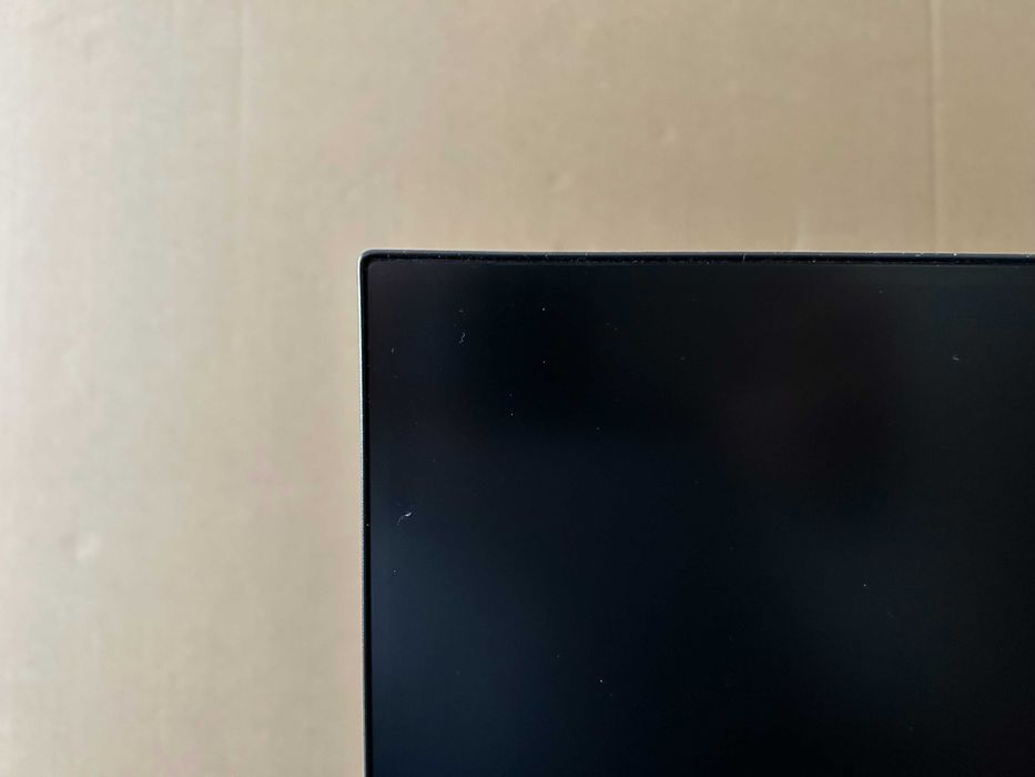 Monitor Dell 24" model: P2419H, FHD, 1920x1080 LED IPS, PIVOT