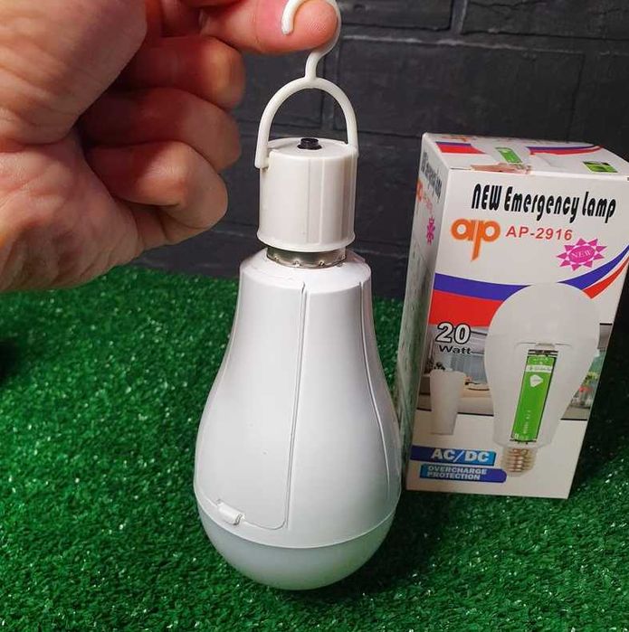 Аварийная лампа с функцией переносного фонаря и съемным аккумулятором