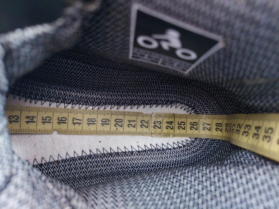 Мотоботы ботинки фірми Alpinestars J-6 waterproof оригінал

Розмір по