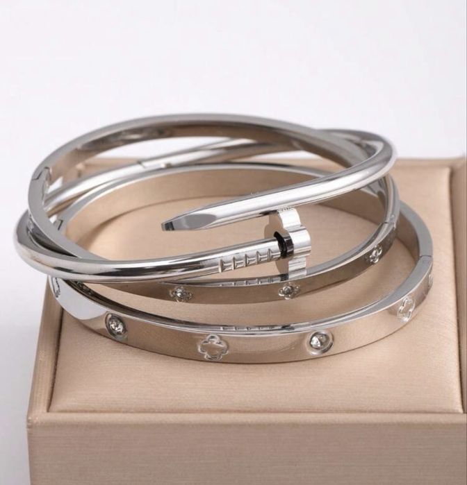 Pulseira de aço oxidante