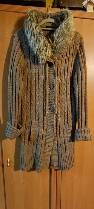 Kartigan beżowy z kapturem L/XL