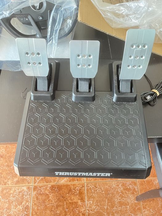 (URGENTE)Volante e pedais thrustmaster  T248 (ps5/ps4/pc) como novo e com garantia