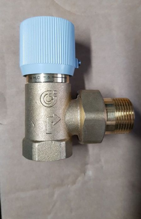 Zawór BYPASS przebiciowy Caleffi