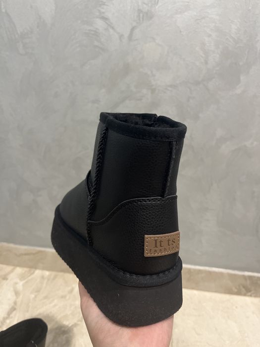 Продам дитячі угги