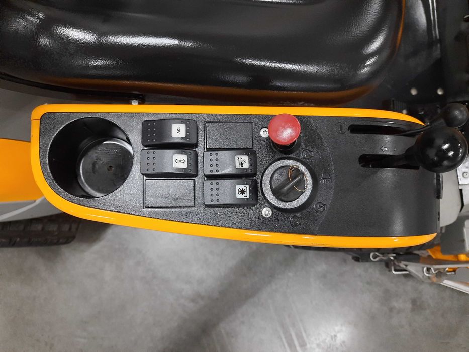 Traktorek stiga PARK PRO SVAN  4 WD HONDA hydraulika