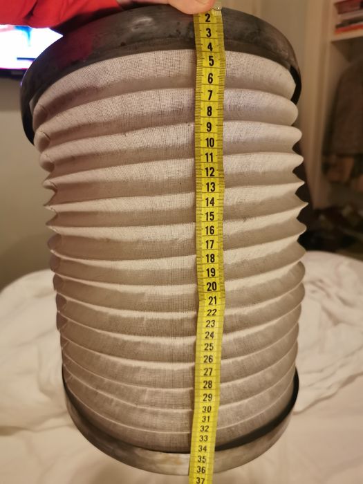 Lanterna antiga de latão para vela