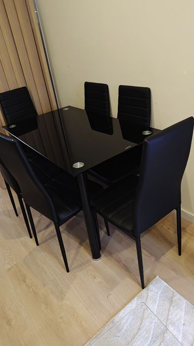 Mesa de jantar com 6 cadeiras