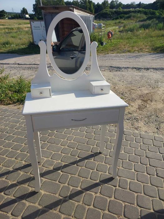 Туалетний, макіяжний столик