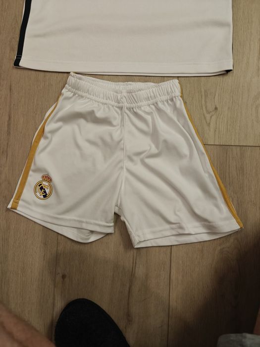 Koszulka + spodenki Vini JR Real Madryt