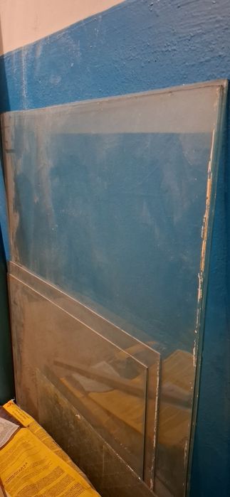 Терміново Сколо від старих вікон