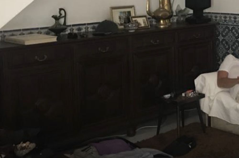 Vende-se aparador de sala