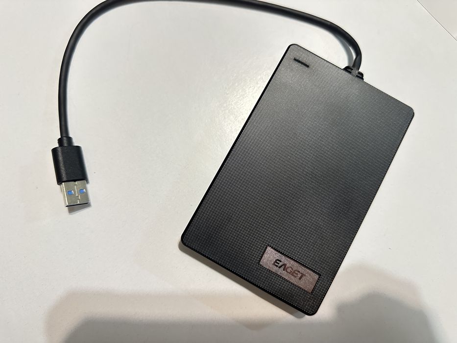 Корпус для зовнішнього диска