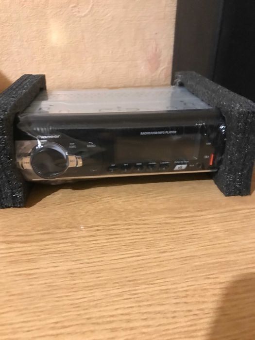 Продам автомагнитолу Pioneer
