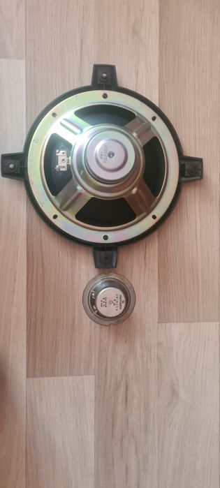 Динаміки від Pioneer (20 ОМ; 770А), (8 ОМ; 0.1А)