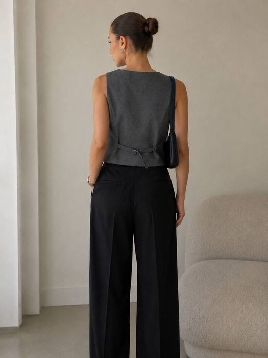 Стильна жилетка від Zara S