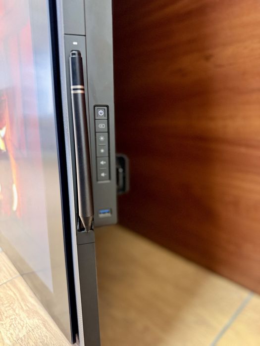 Microsoft Surface Hub V1 84” i7 / 8GB / 128GB SSD / 4K Touch / інтерактивна панель 84” для бізнесу та конференцій