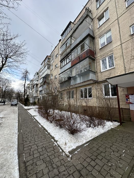Продаж 3-кім. квартири 62 м.кв., в. В. Великого