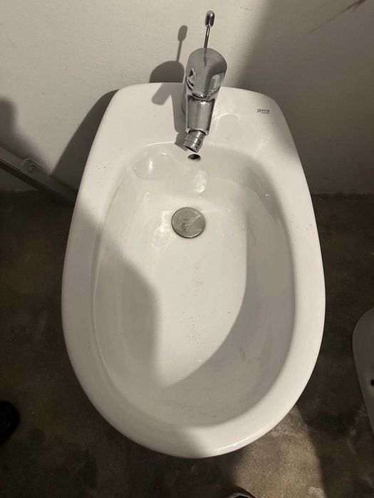 Sanitários Roca & Sanitas - WC + Bidé