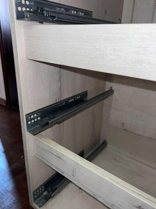 Móvel casa de banho com lavatório.