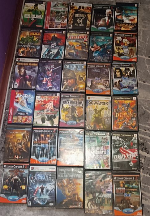 PS2 (Повний комплект) + 2 джойстики + 40 дисків з хітами