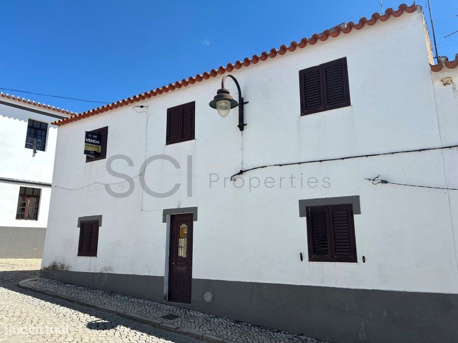 Three-Bedroom House for Sale in Vila Verde de Ficalho, Serpa.