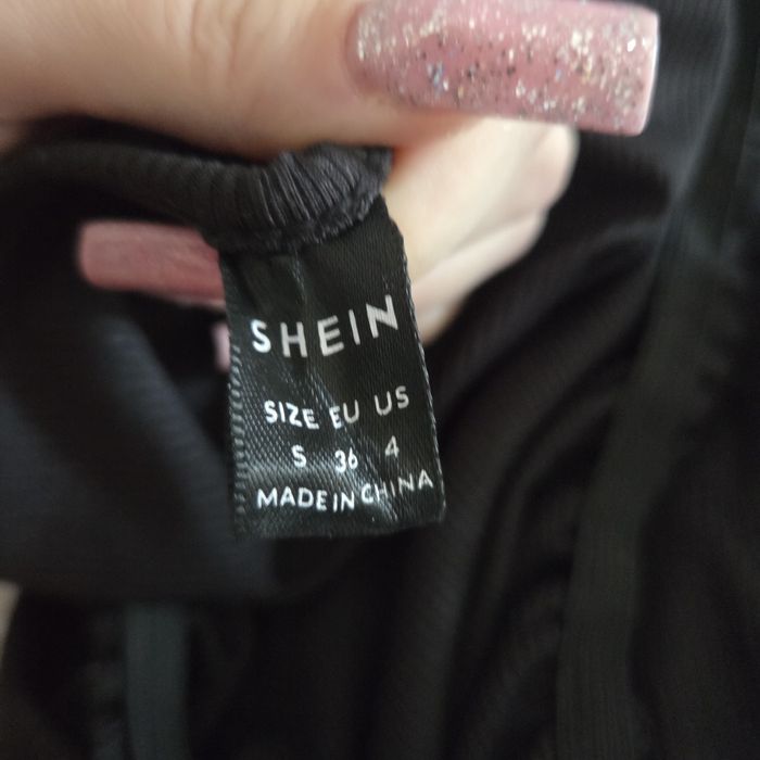 Nowa czarna Brokatowa sukienka na długi rękaw