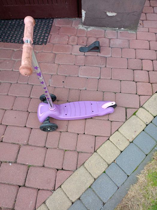 Hulajnoga trójkołowa