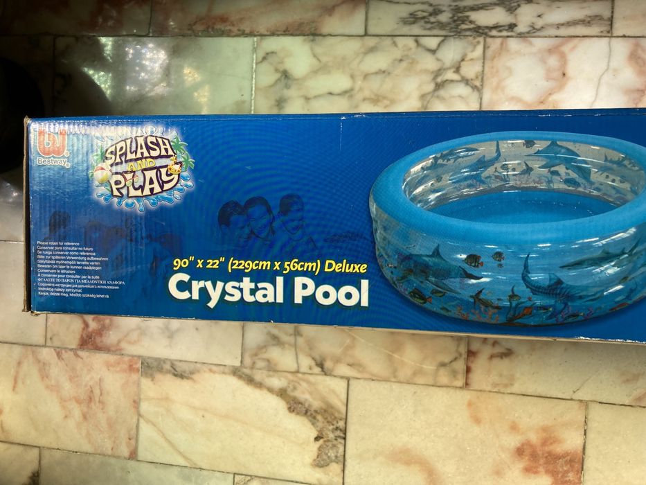Piscina Crystal Pool