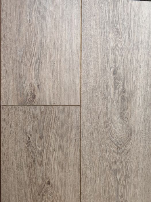 Montaż paneli podłogowych