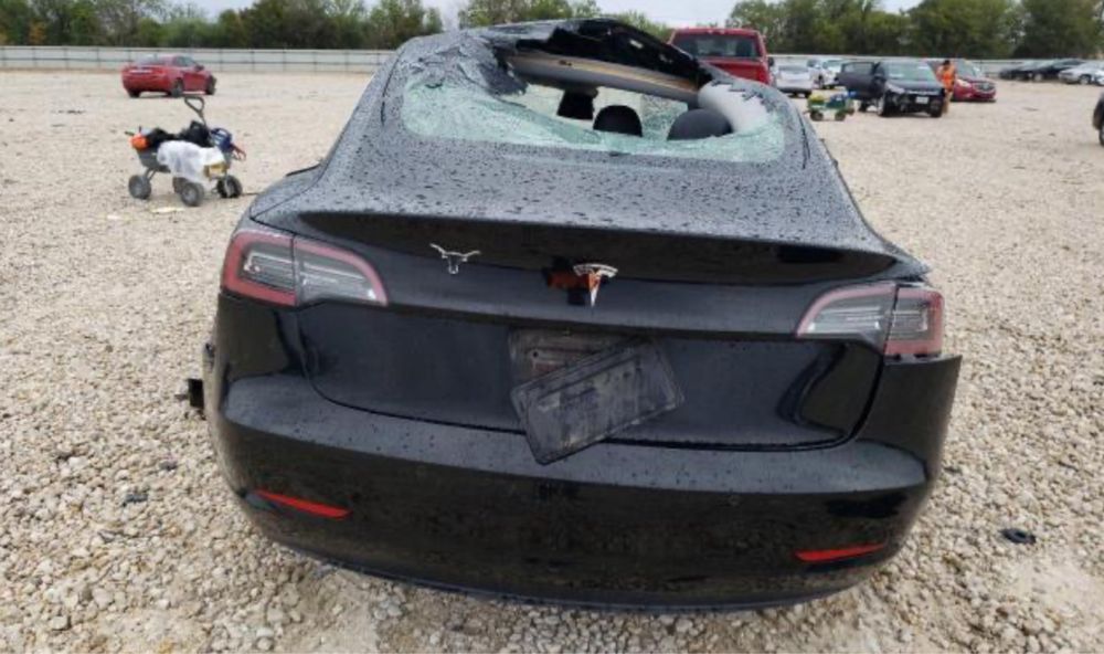 Tesla model 3 2018-2023