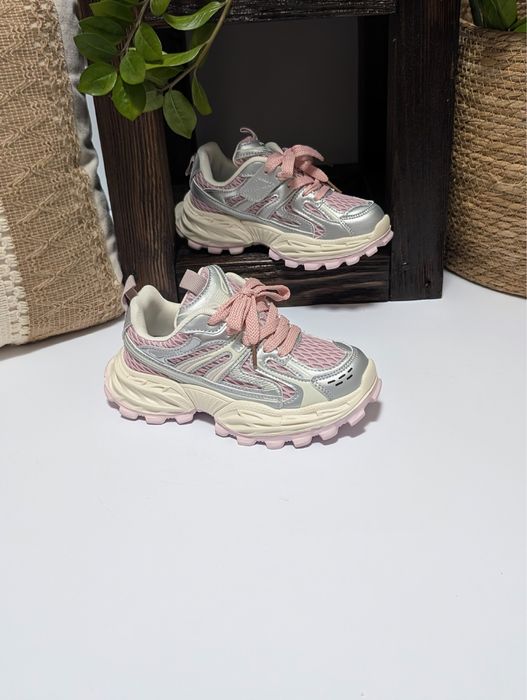 кросівки для дівчаток 32,33,34,35,36,37