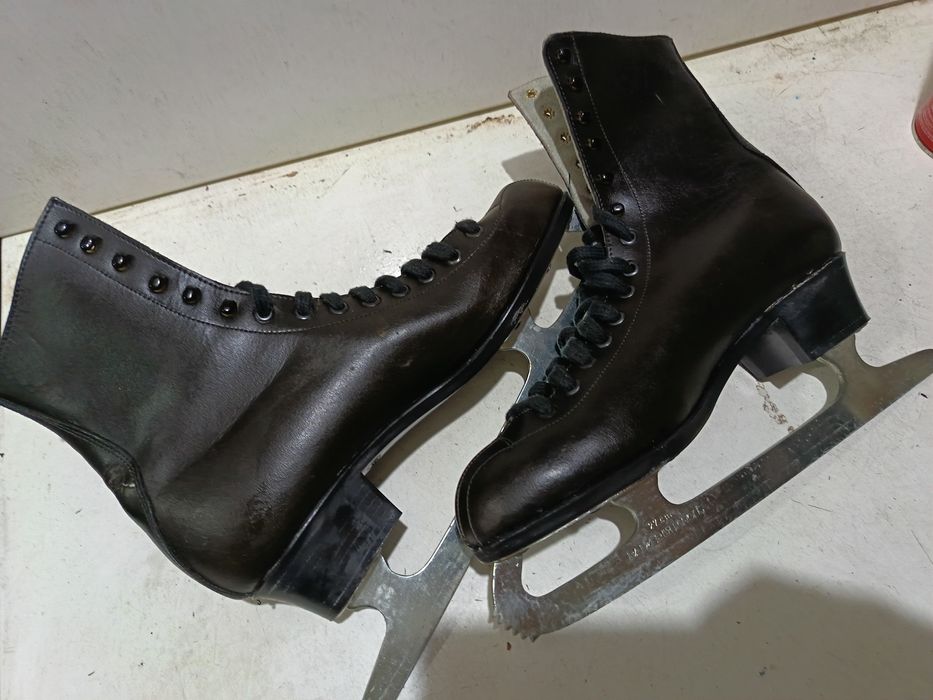 Łyżwy figurowe skóra rozmiar 41