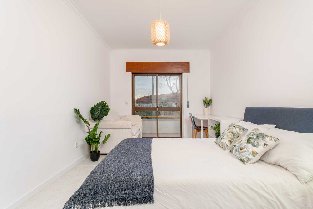 Quarto Amora zona com transportes