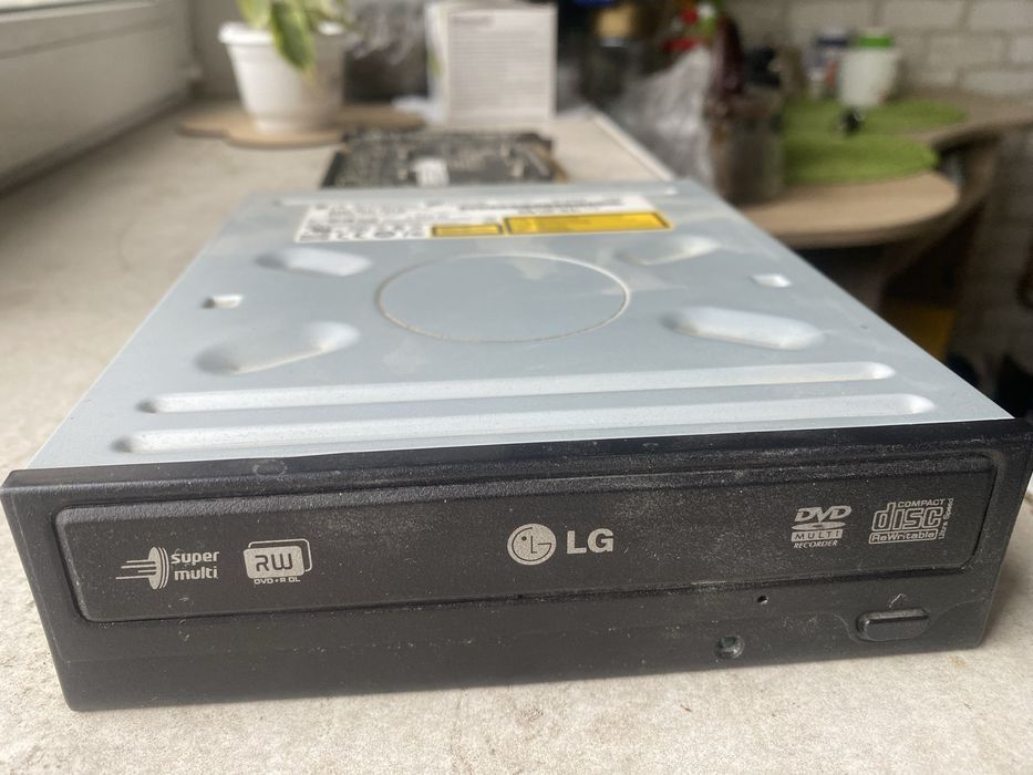 Dvd привод LG в чудовому стані із робочого компютера