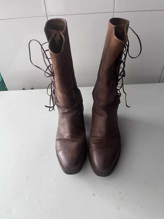 Botas em pele feitas por medida