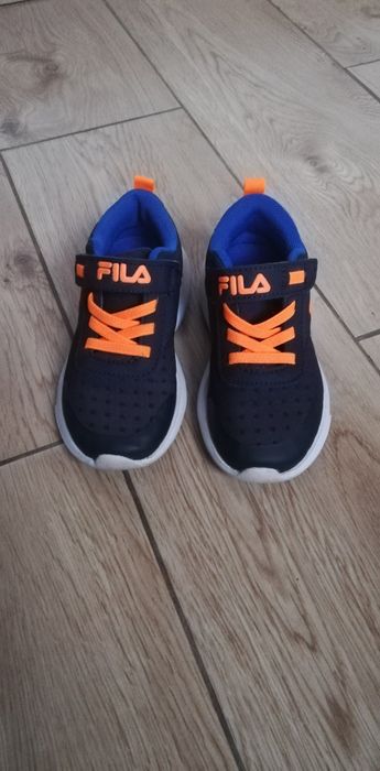 Adidasy chłopięce r.25 Fila
