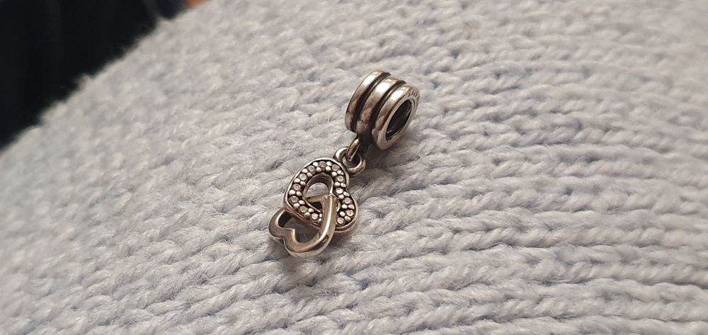 Charms Pandora dwa serca połączone