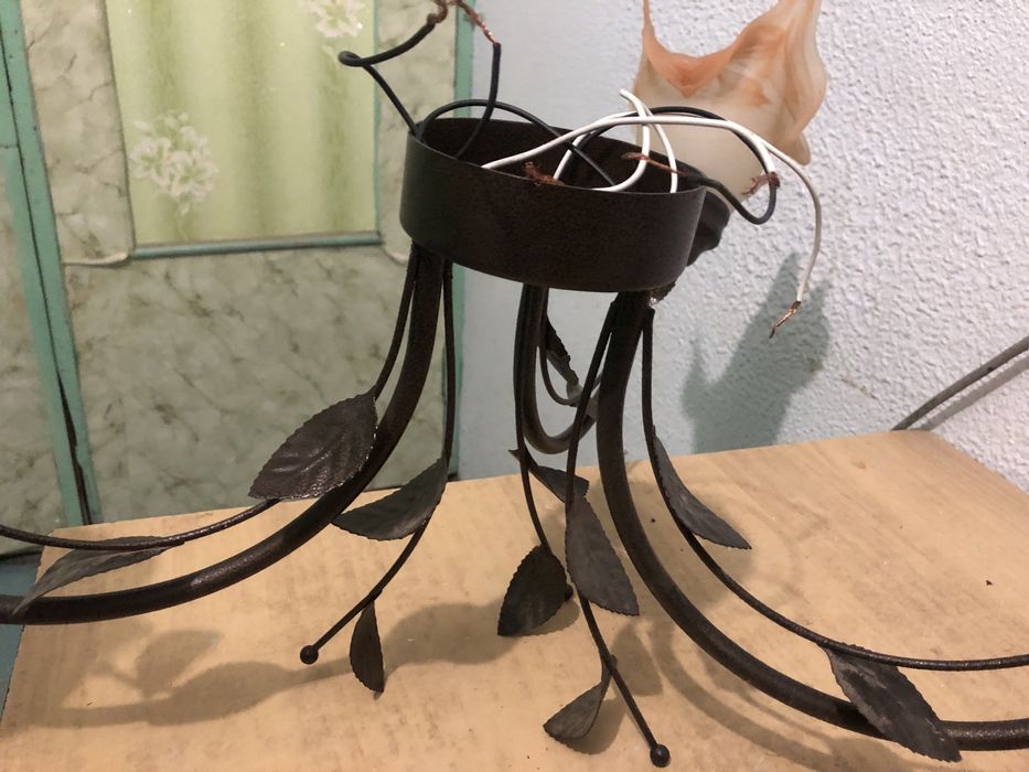 Люстра кованая на 3 лампочки