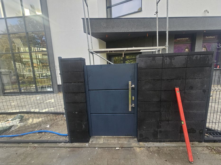 Brukarstwo, Ogrodzenia, Kostka Brukowa, Układanie kostki Brukowej