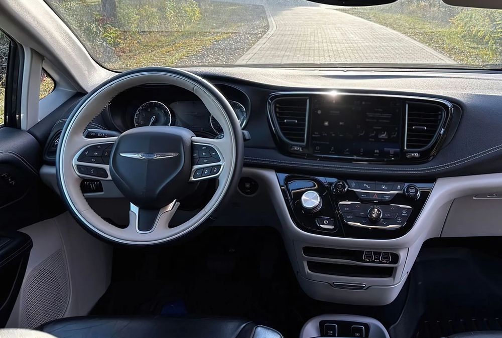 Chrysler Pacifica