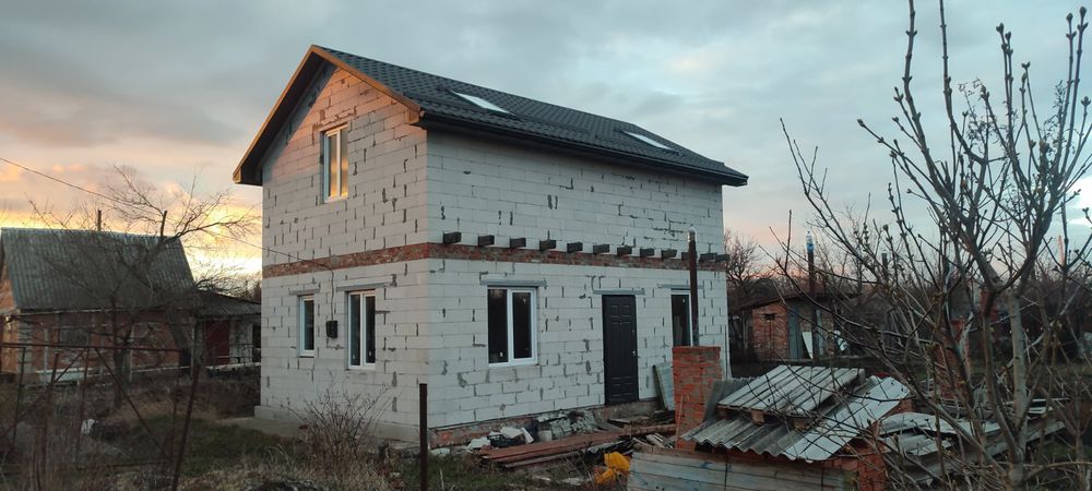 Новий будинок та робочий сад