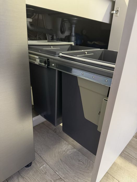 Выдвижная система для мусорного ведра